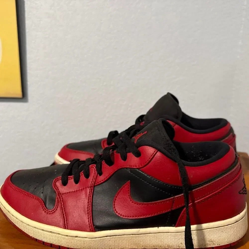 Jordan Men's Red and Burgundy Trainers
